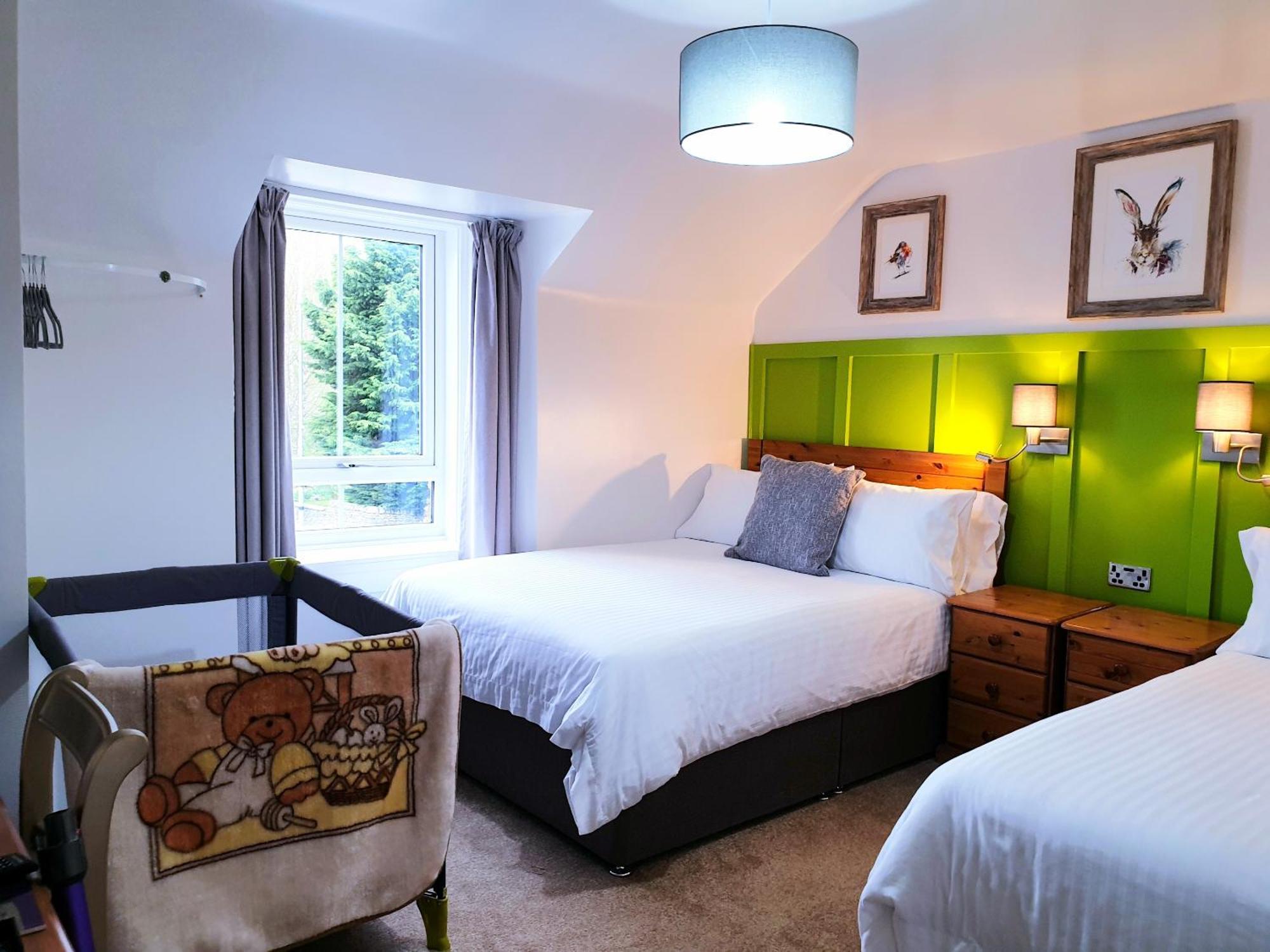 The Osprey Hotel Kingussie Room photo